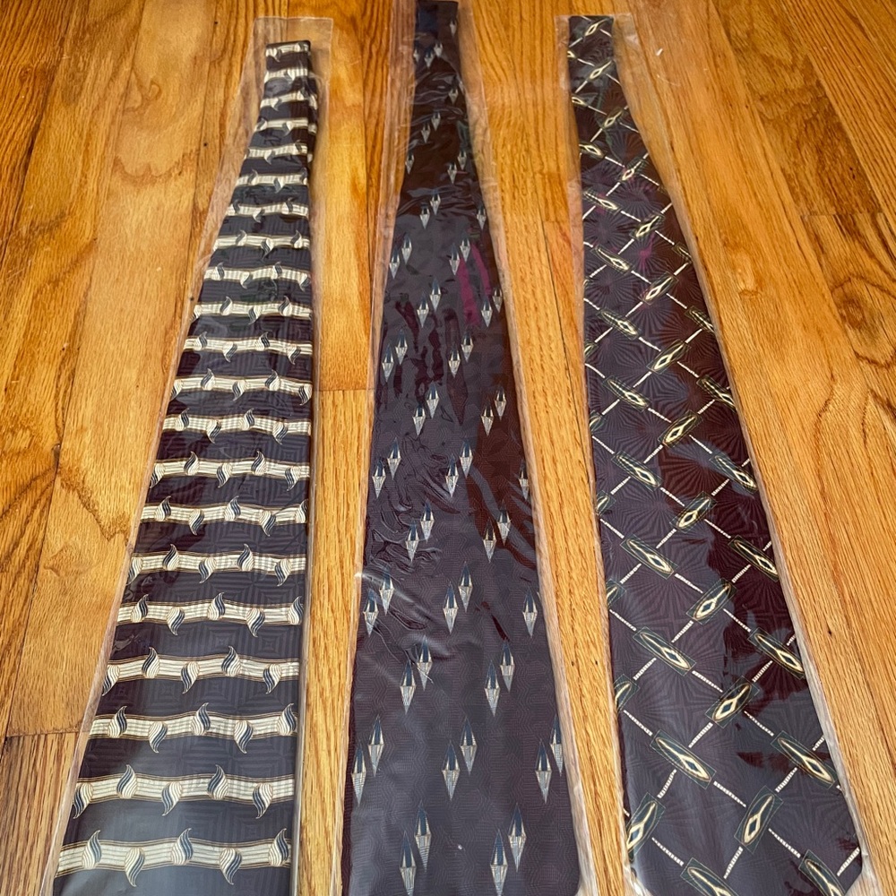 Bill Blass mens tie